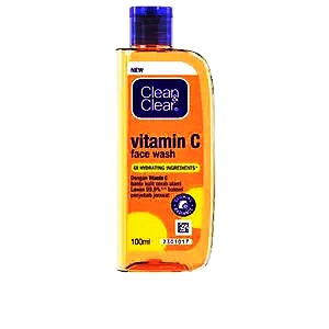 Clean & Clear Vitamin C Face Wash 100mL